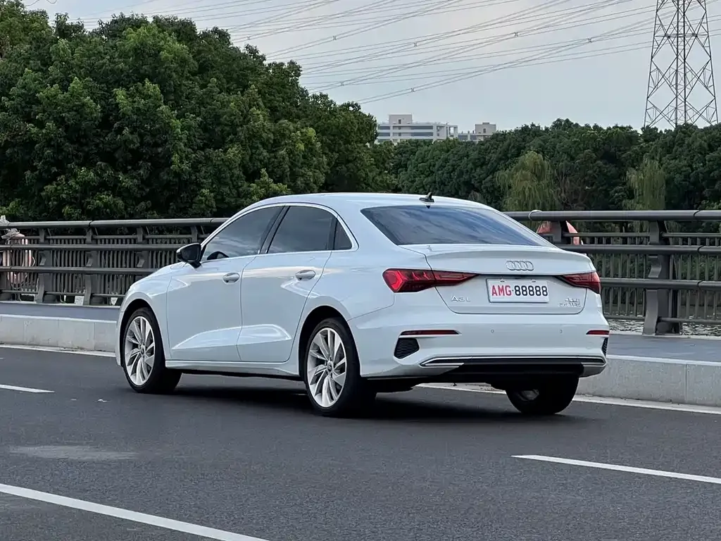 Audi A3 — фото 2