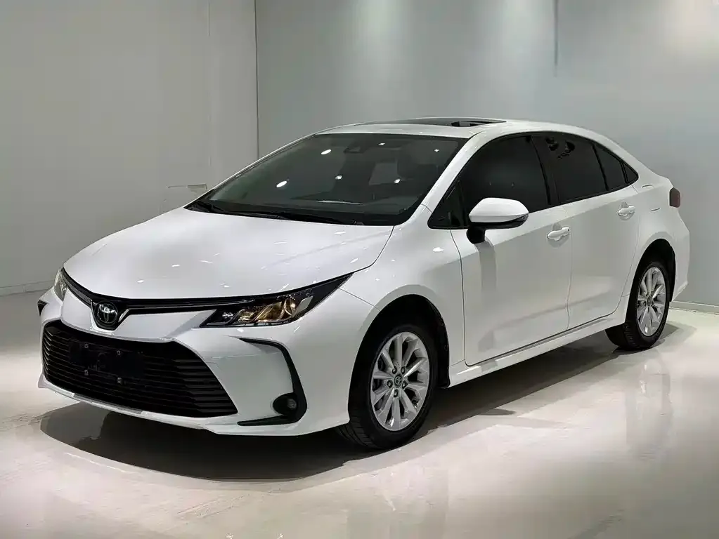 Toyota Corolla — фото 1