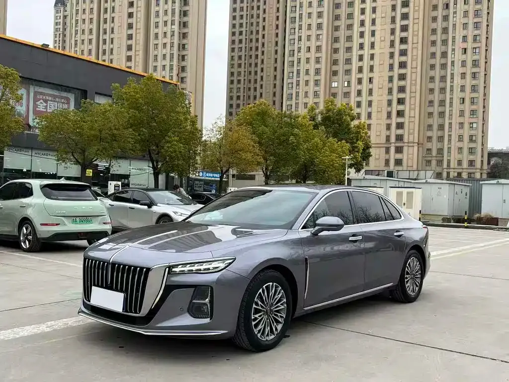 Hongqi H5 — фото 1