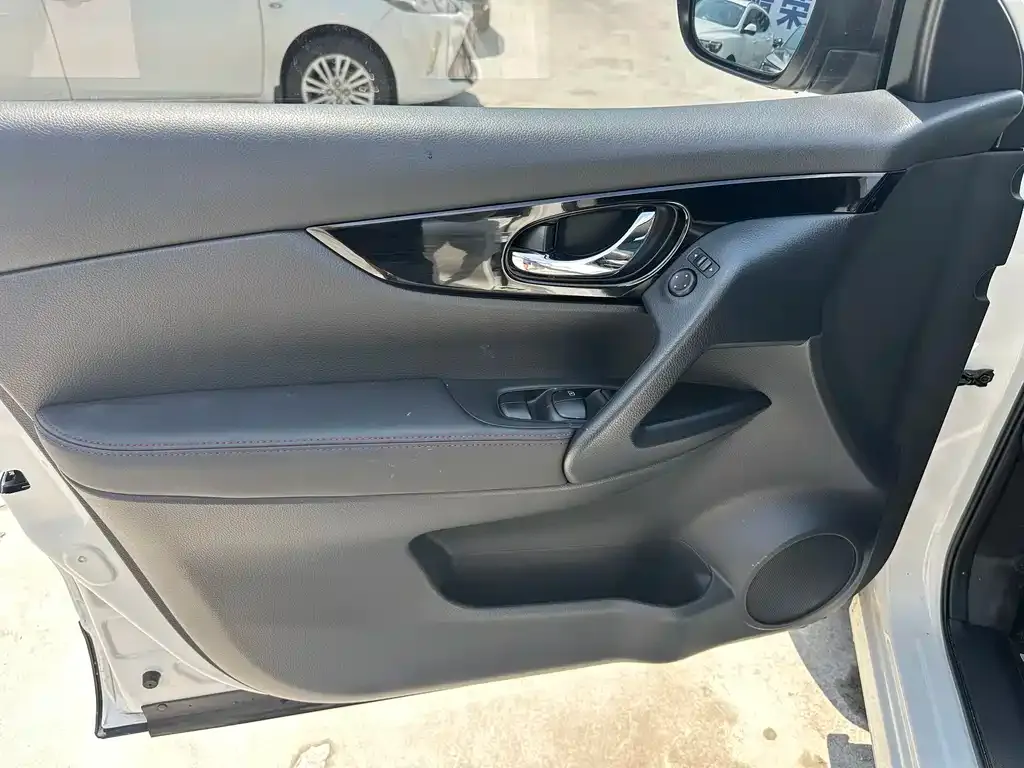 Nissan Qashqai 2024 из CN, фото 2