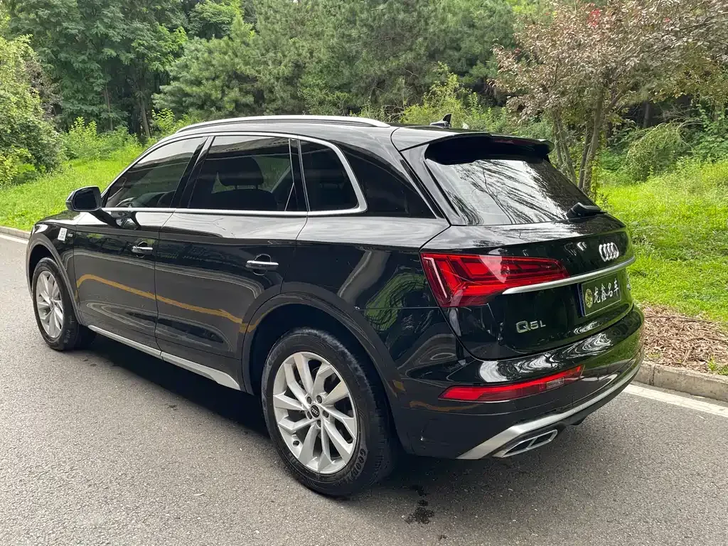 Audi Q5L — фото 2