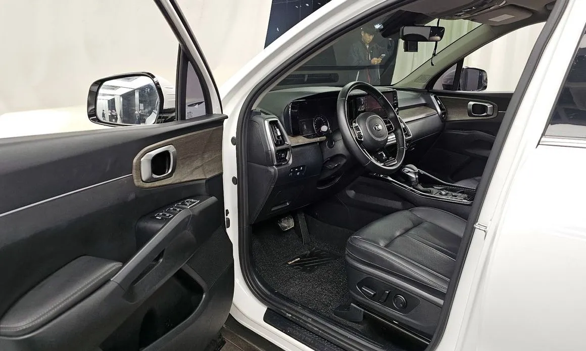 Kia Sorento — фото 3