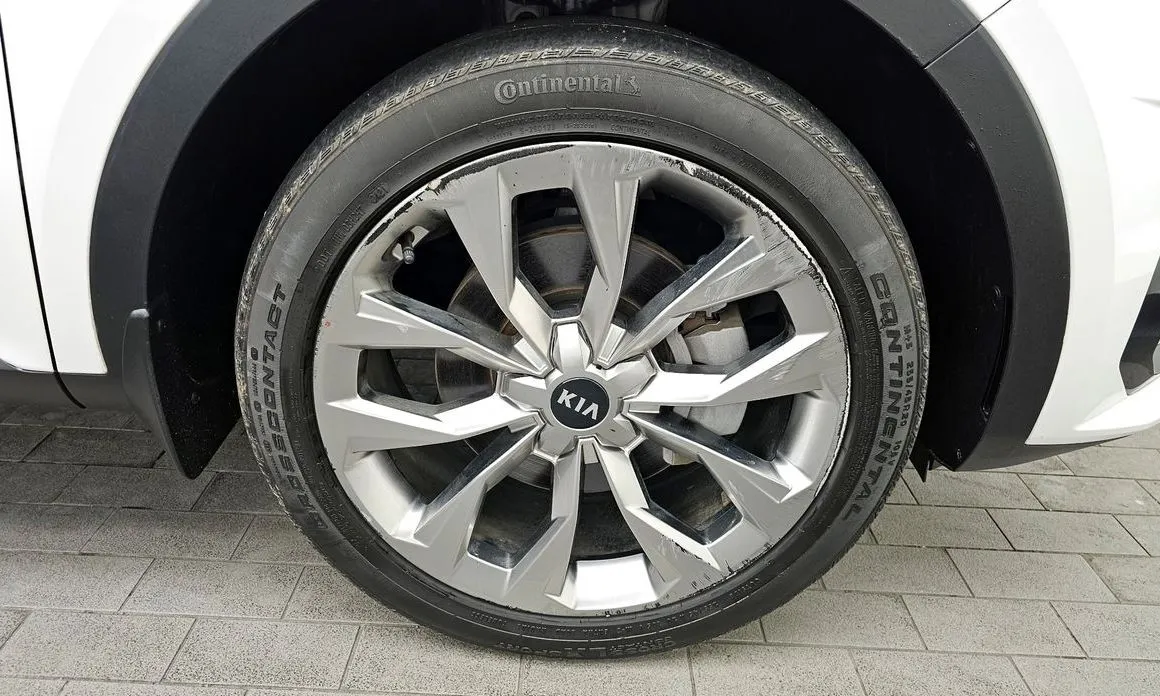 Kia Sorento — фото 4