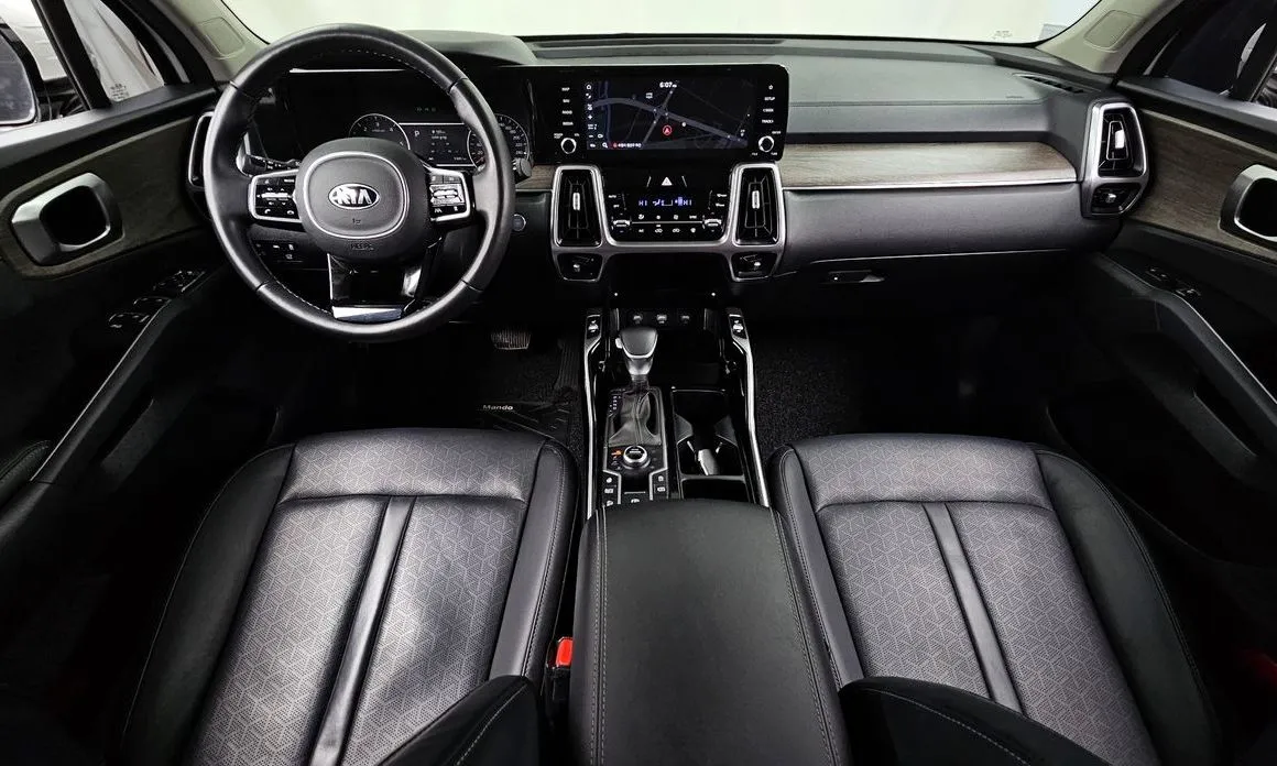 Kia Sorento — фото 6