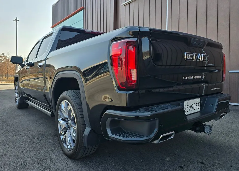 GMC Sierra — фото 2