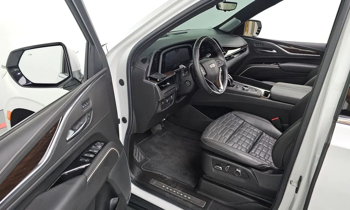 Cadillac Escalade 2021 из KR, фото 2