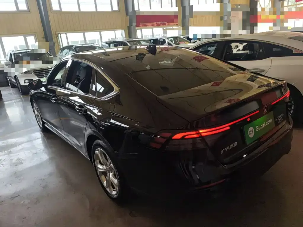 Honda Accord — фото 6