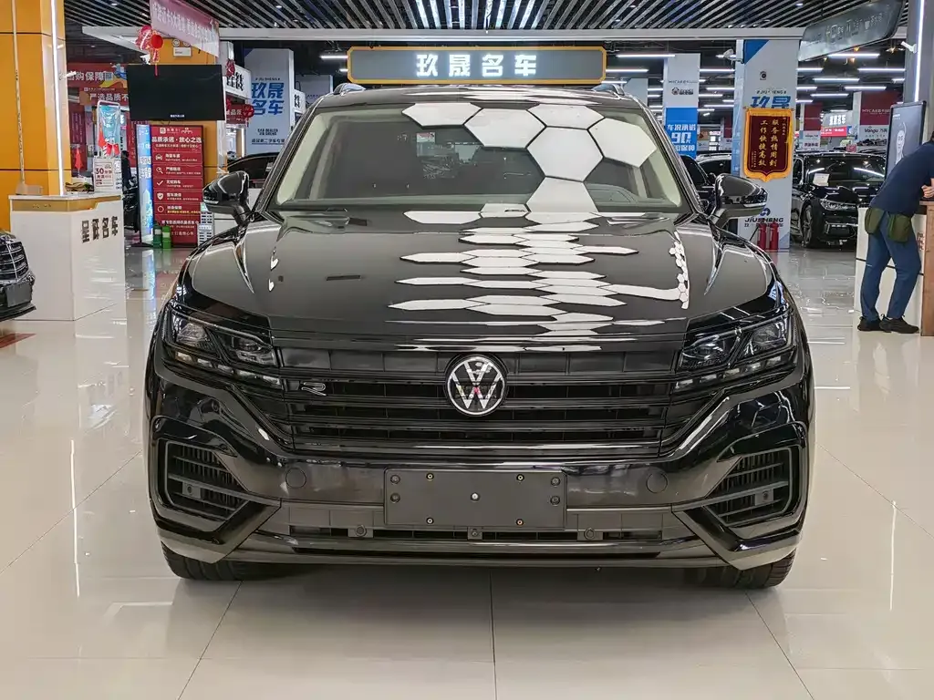 Volkswagen Touareg — фото 4