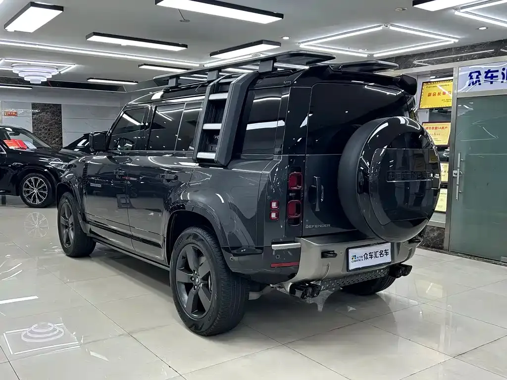 Land Rover Defender — фото 6
