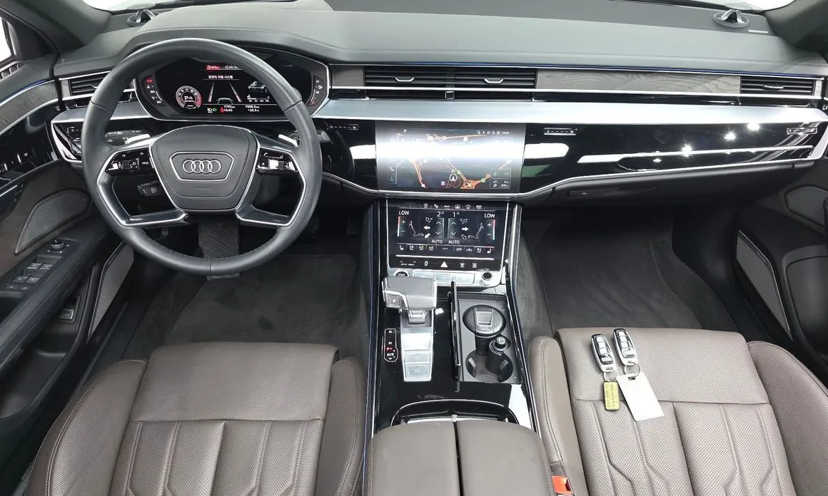Audi A8 — фото 9