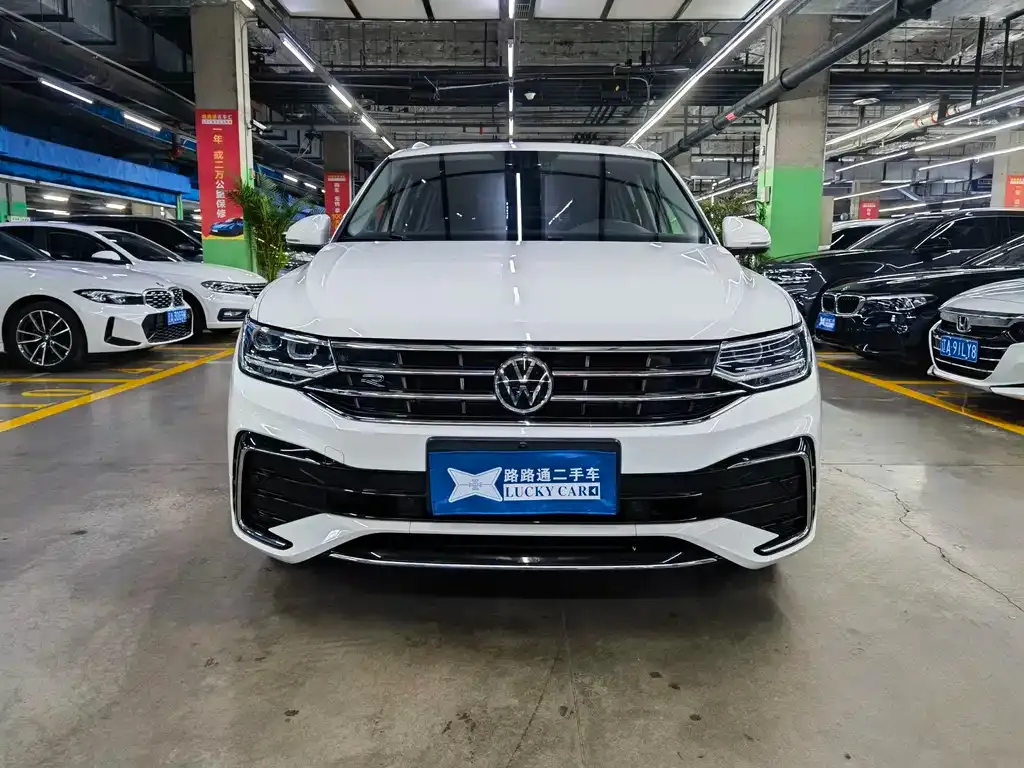 Volkswagen Tiguan L — фото 5