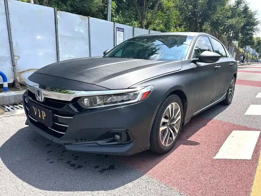Honda Accord — фото 1