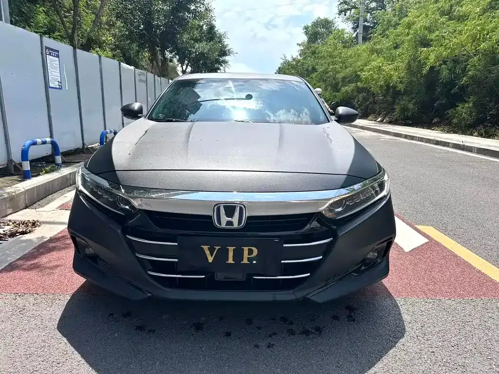 Honda Accord — фото 9