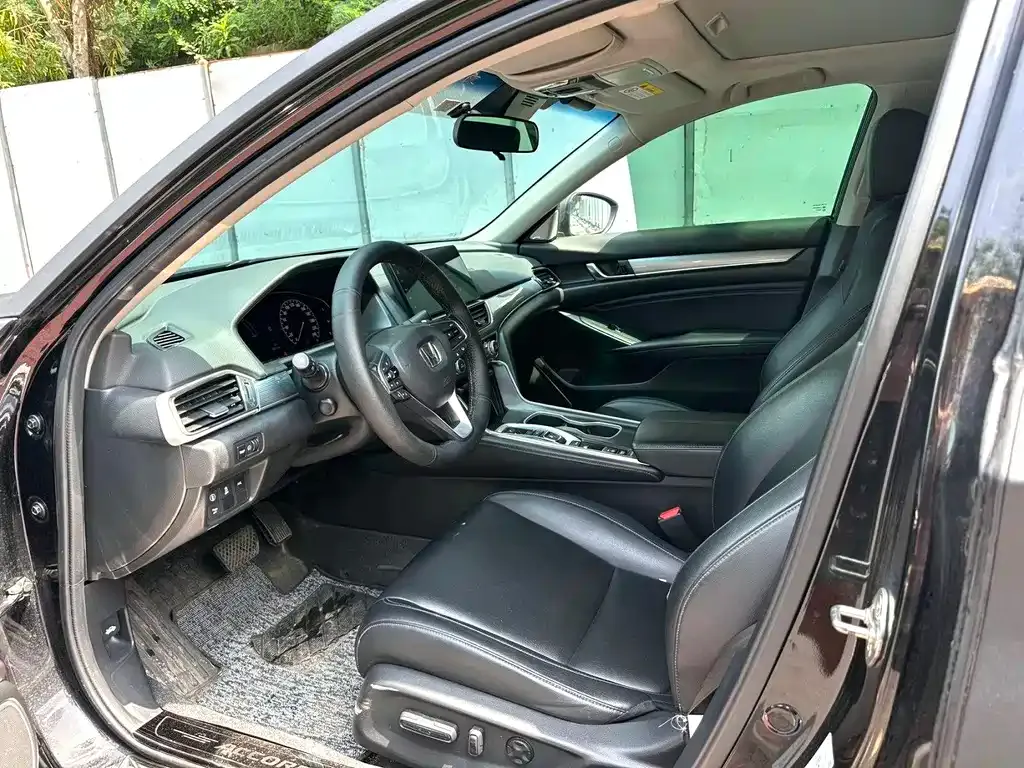 Honda Accord — фото 5