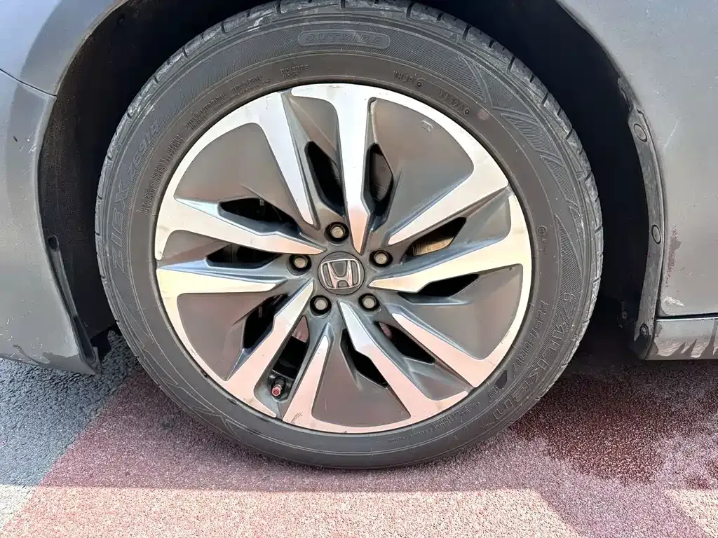 Honda Accord — фото 6