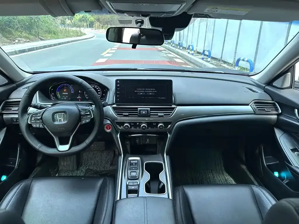 Honda Accord — фото 4