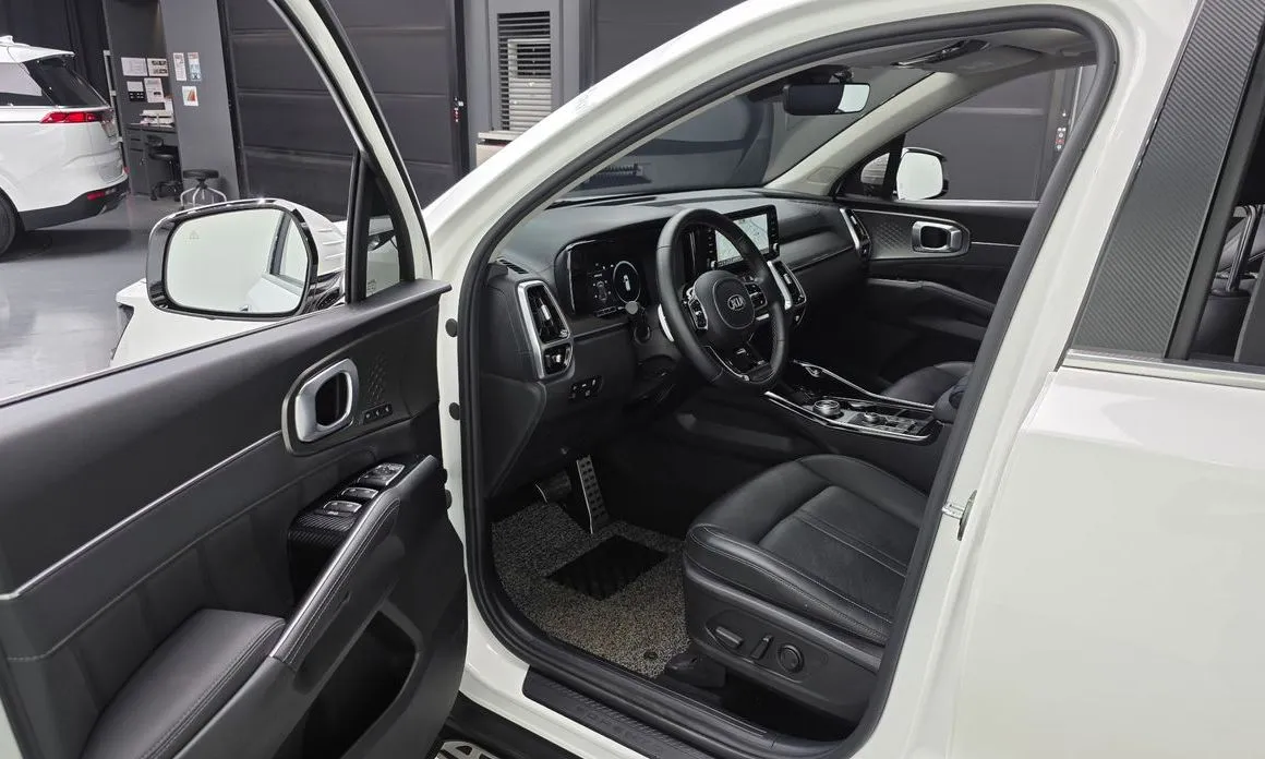 Kia Sorento — фото 7