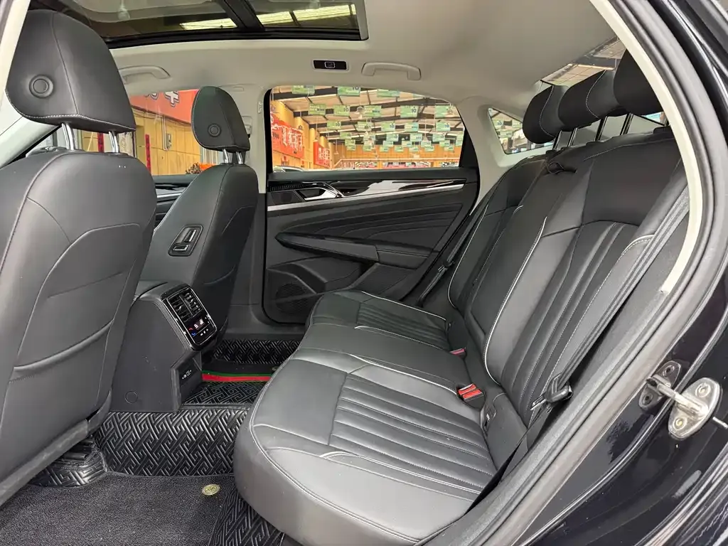 Volkswagen Passat — фото 9