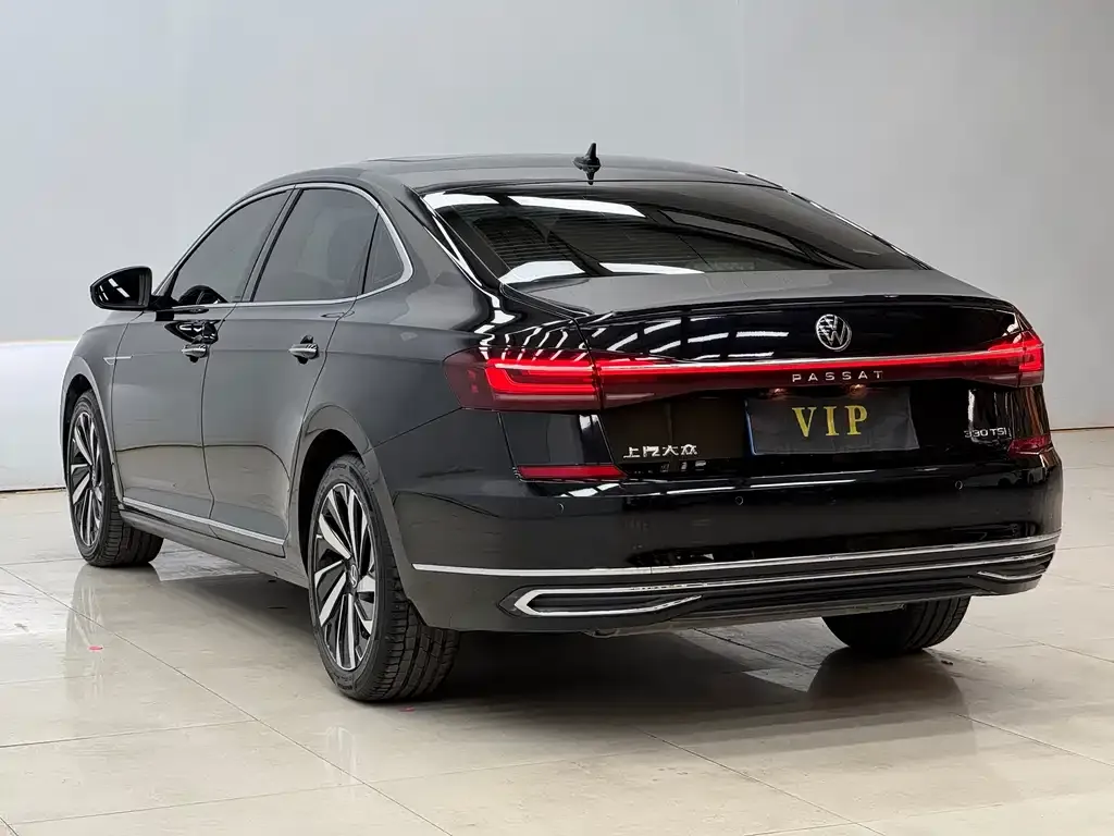 Volkswagen Passat — фото 3