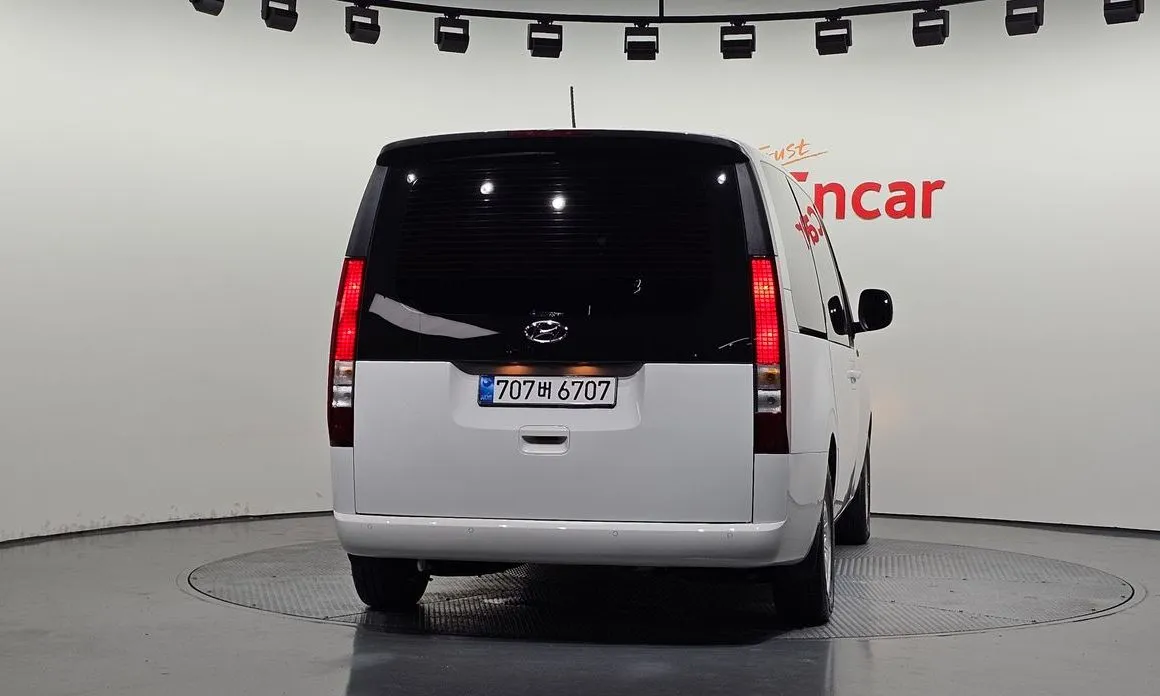 Hyundai Staria 2023 из KR, фото 3