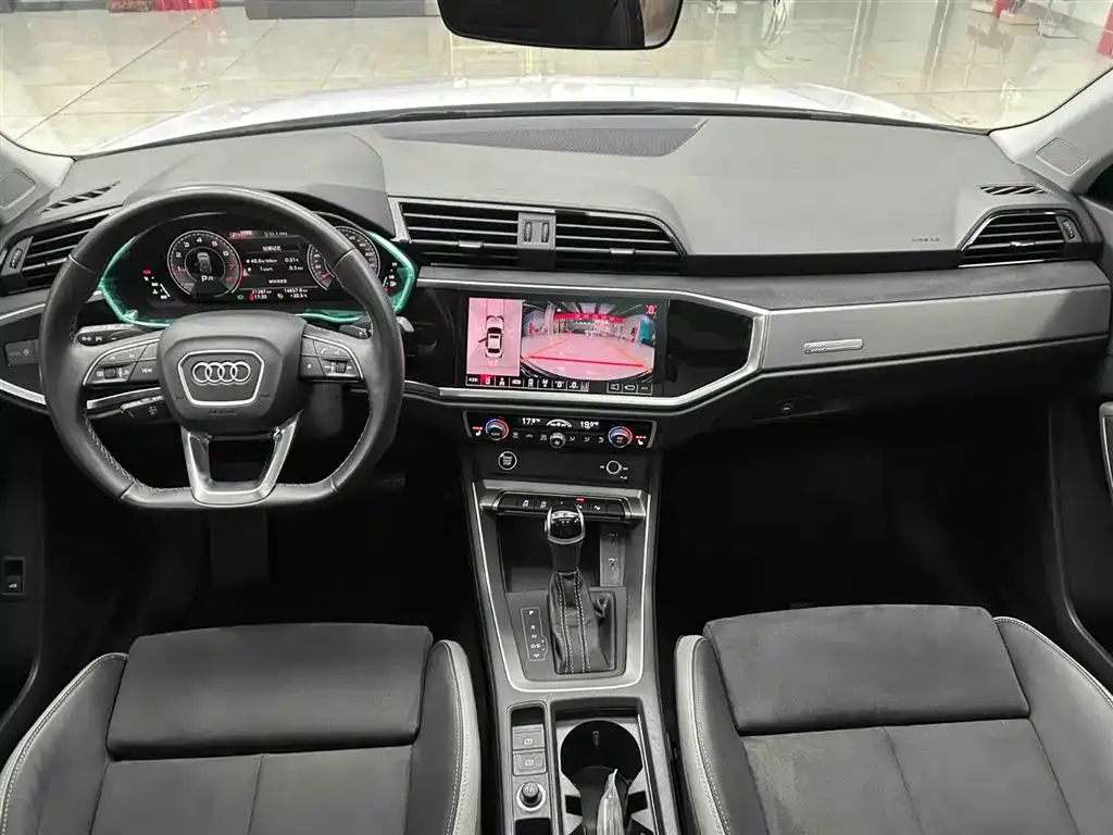 Audi Q3 — фото 9