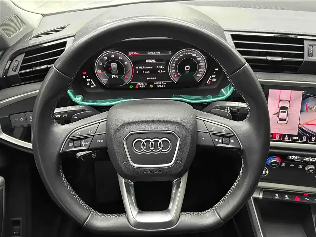 Audi Q3 — фото 5