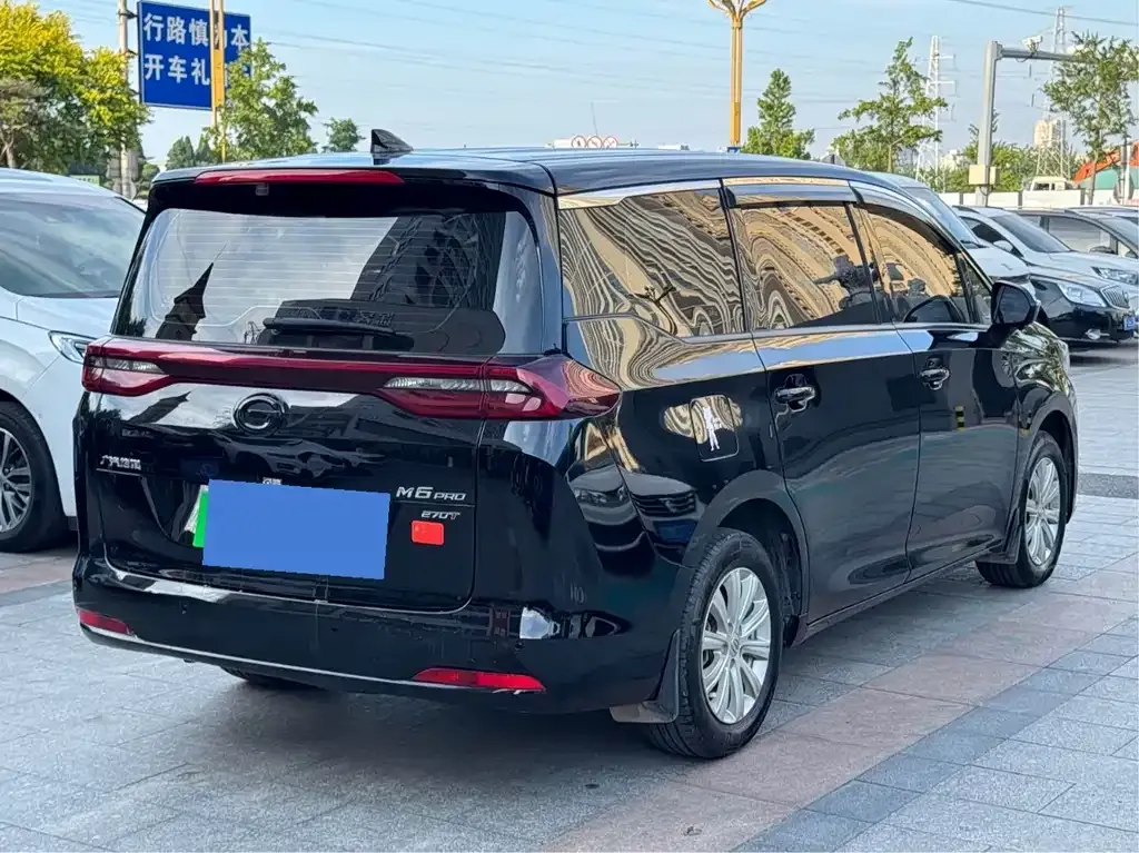 GAC Motor Trumpchi M6 — фото 10