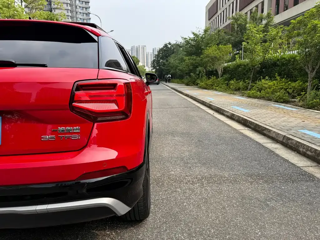Audi Q2L 2021 из CN, фото 6