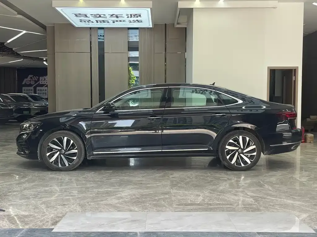 Volkswagen Passat — фото 3