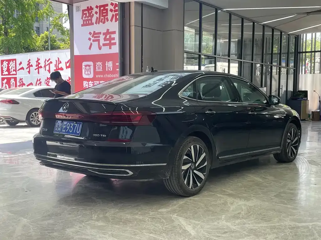 Volkswagen Passat — фото 7