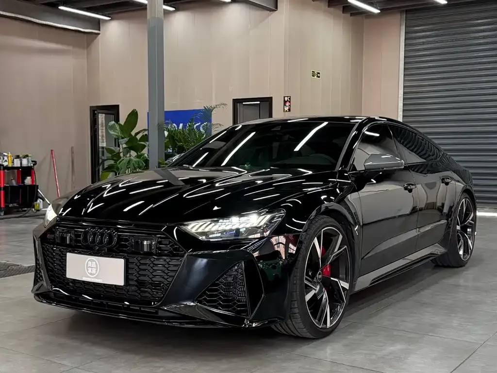 Audi RS 7 — фото 1