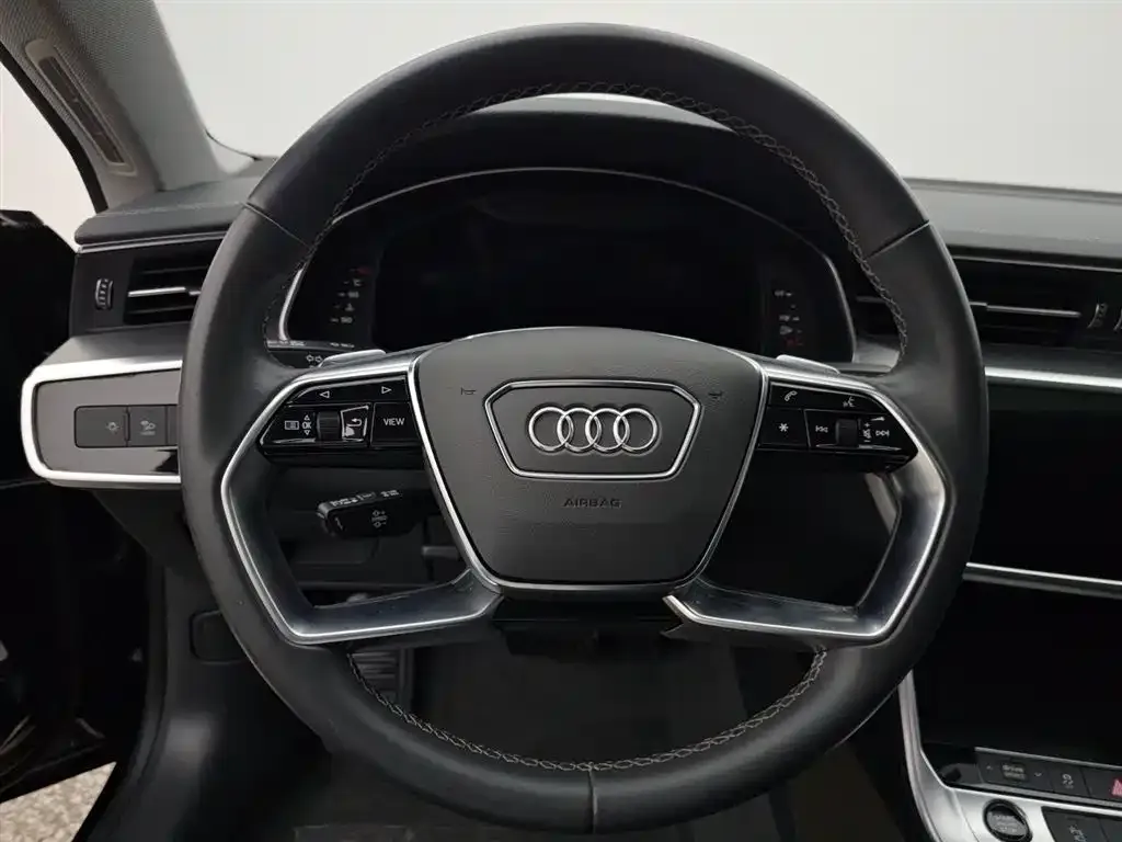 Audi A7L 2024 из CN, фото 5