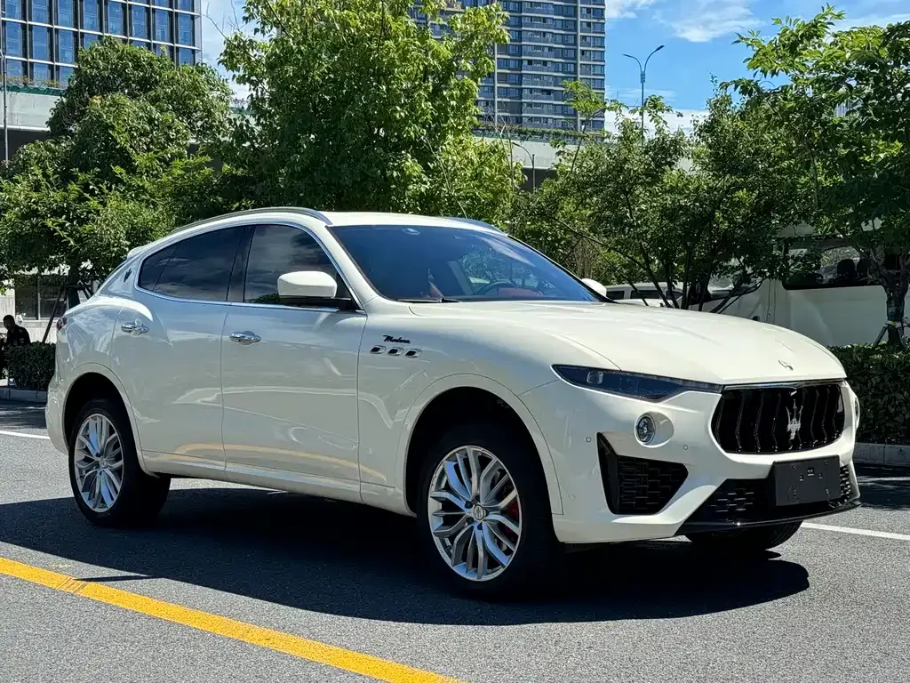 Maserati Levante — фото 9