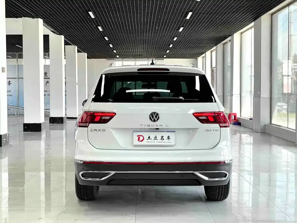 Volkswagen Tiguan L — фото 8