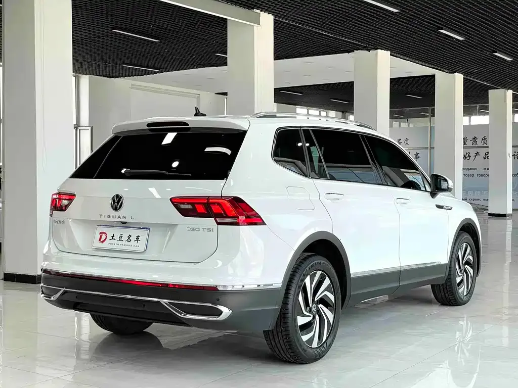 Volkswagen Tiguan L — фото 5
