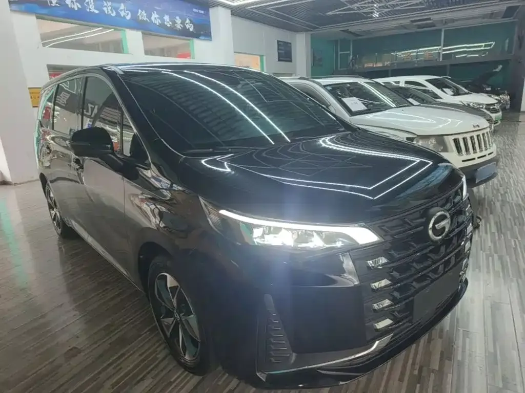 GAC Motor Trumpchi M6 — фото 10
