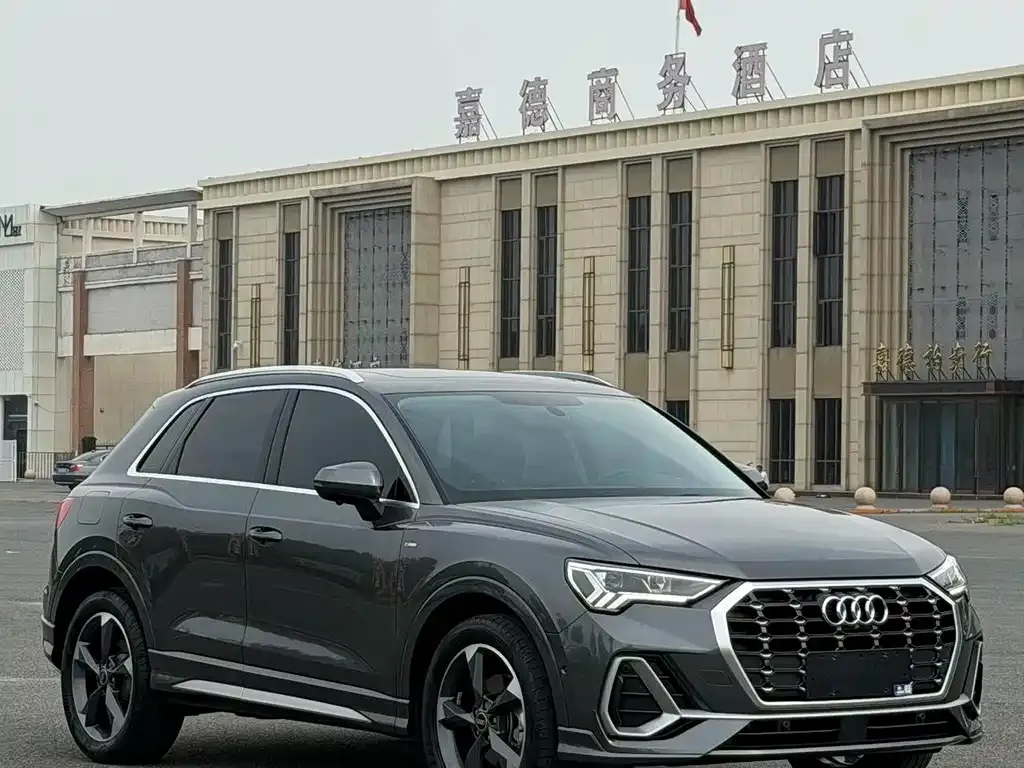 Audi Q3 — фото 7