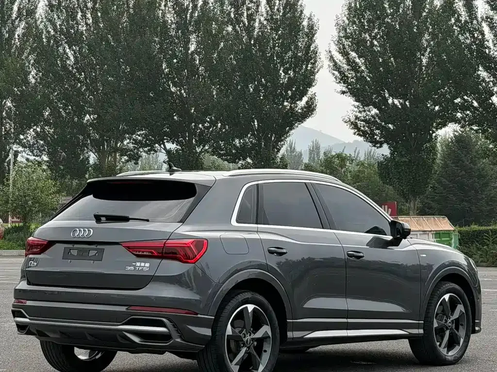Audi Q3 — фото 10
