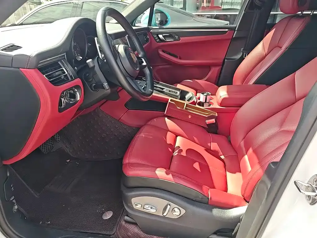 Porsche Macan 2022 из CN, фото 6