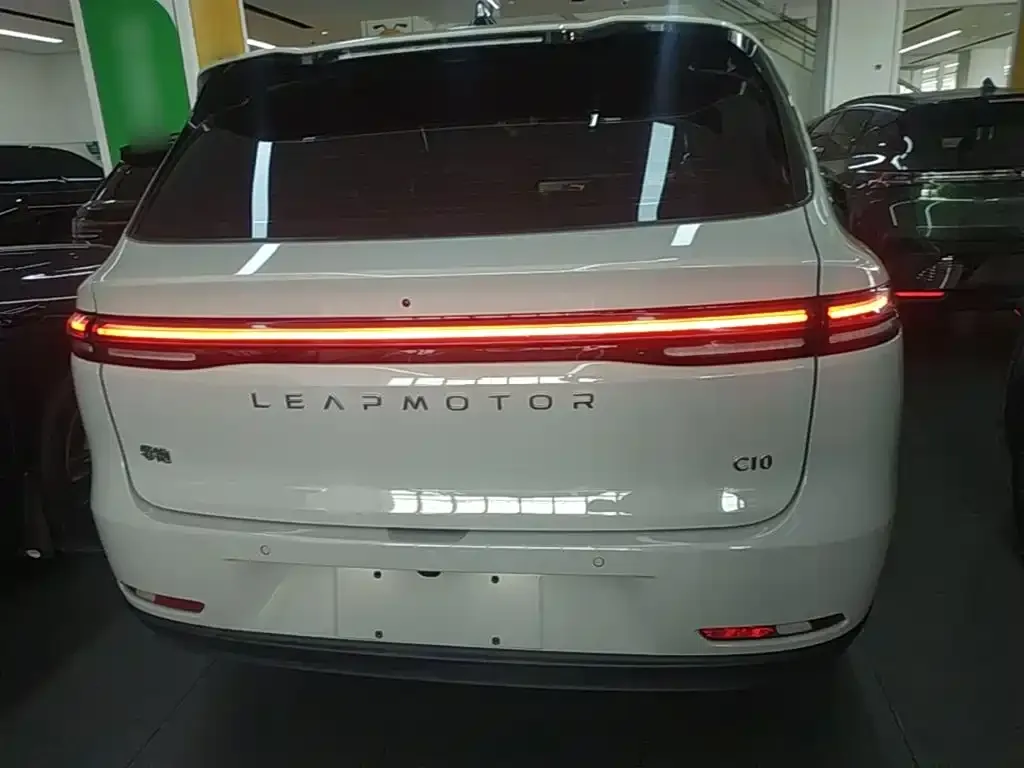 Leapmotor C10 — фото 4