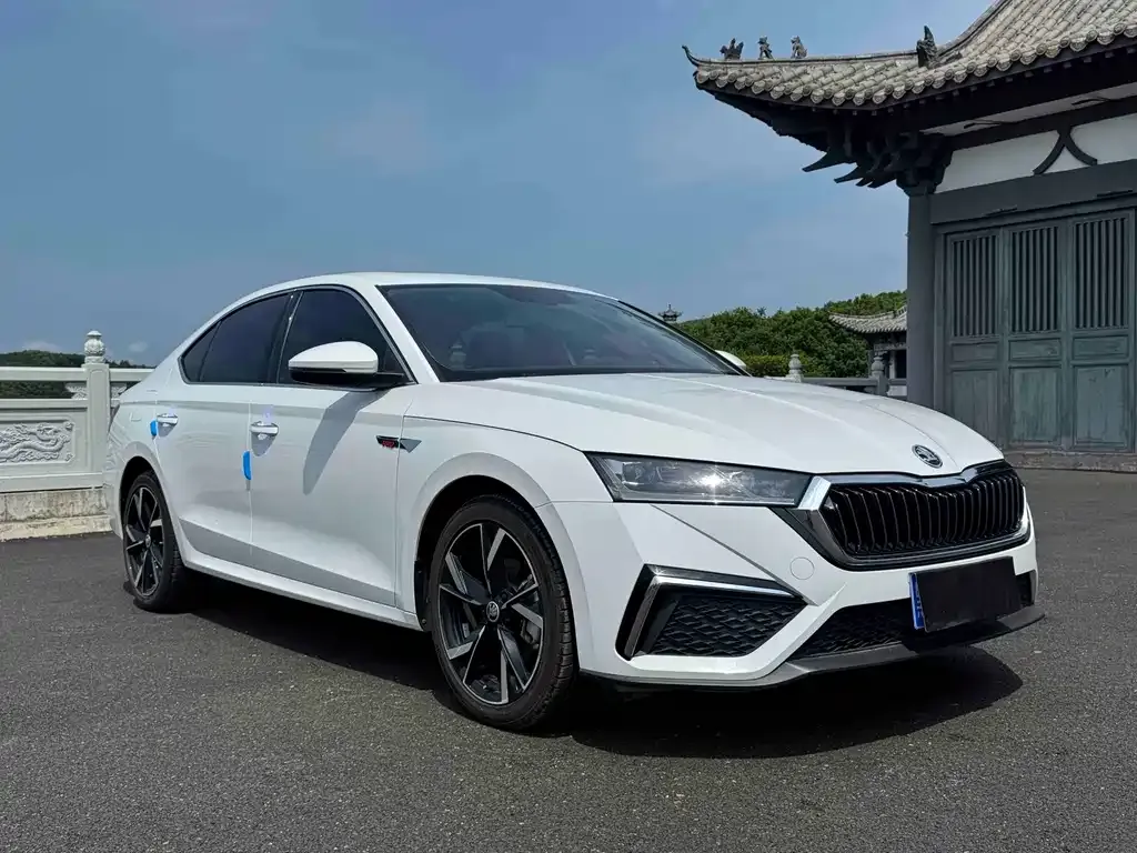 Skoda Octavia — фото 5
