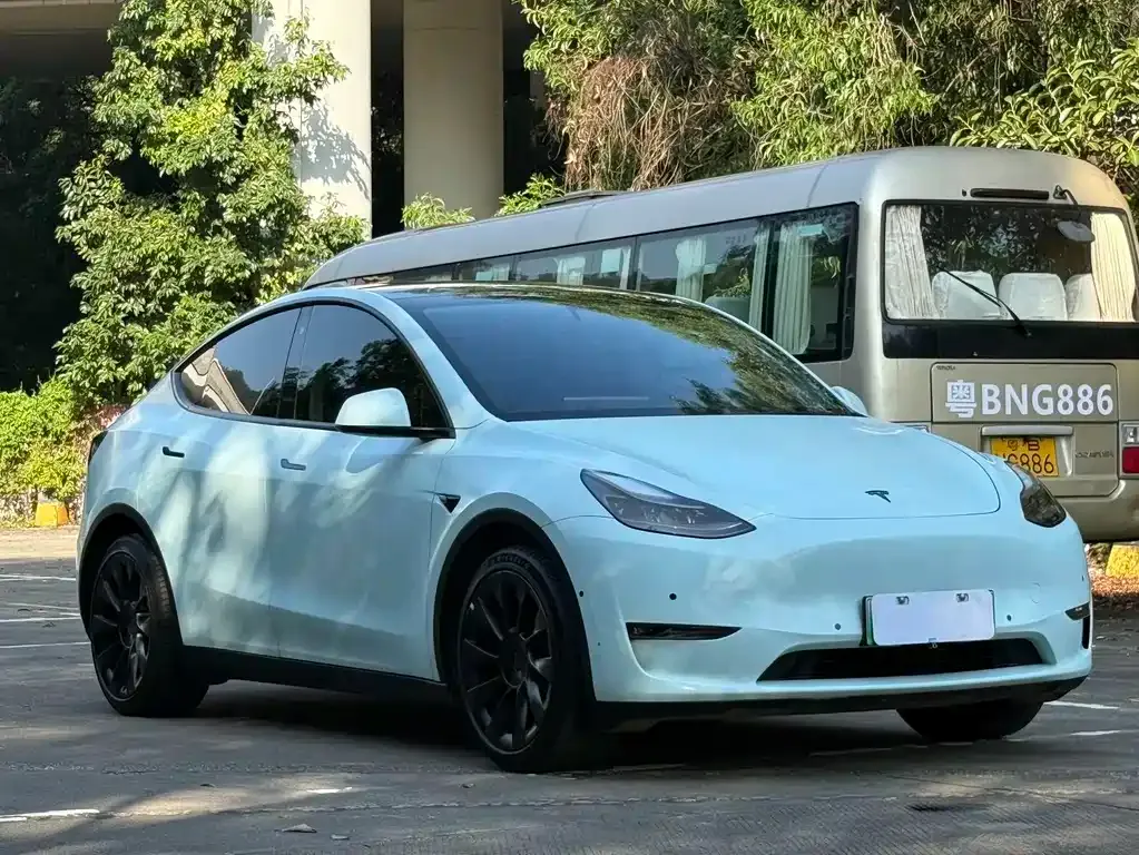 Tesla Model Y — фото 5