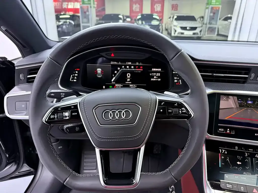 Audi A7L — фото 9