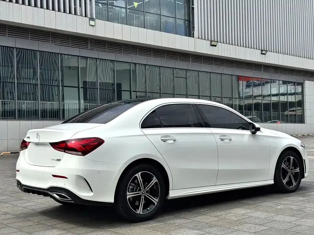 Mercedes-Benz A-Class — фото 6