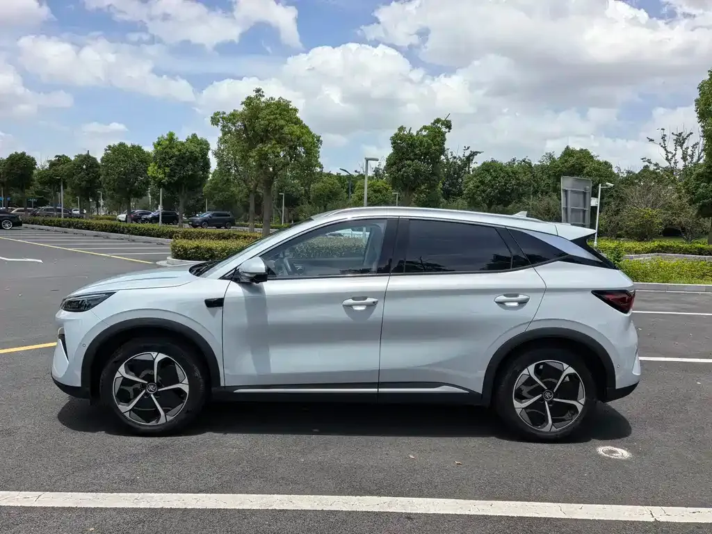 BYD Yuan Plus — фото 5