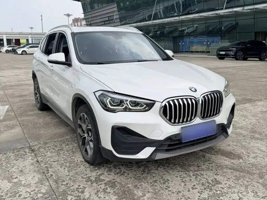 BMW X1 — фото 7