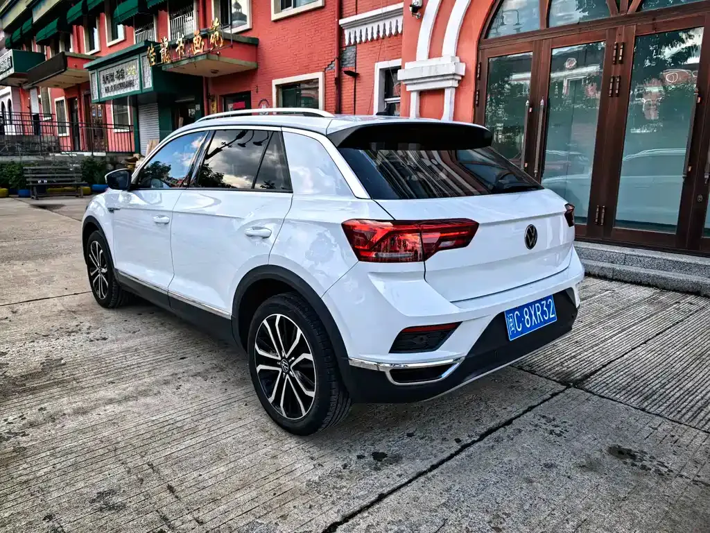 Volkswagen T-Roc — фото 4