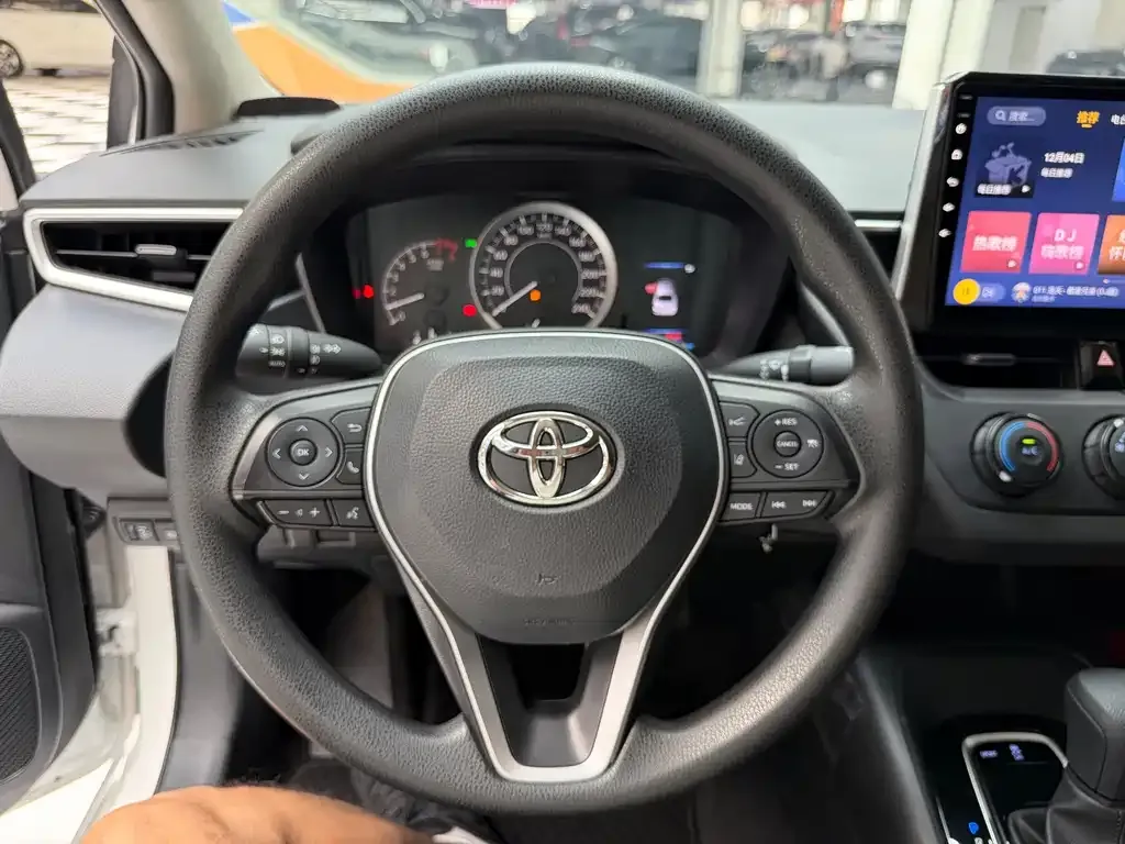 Toyota Corolla — фото 2
