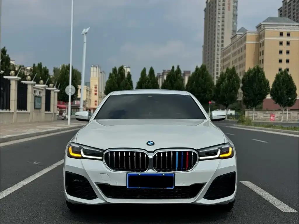 BMW 5 Series — фото 5