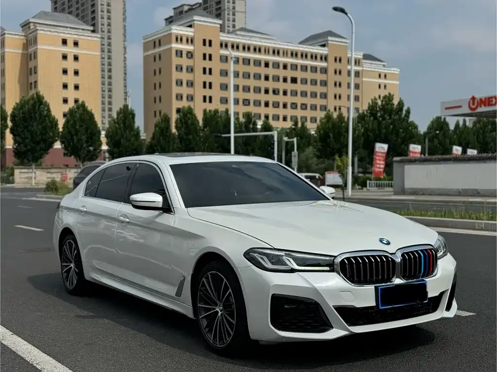 BMW 5 Series — фото 2